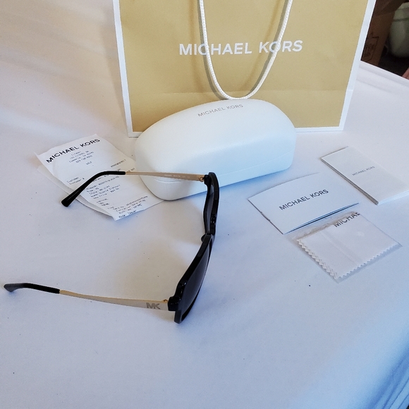 EUC MICHAEL KORS SUNGLASSES